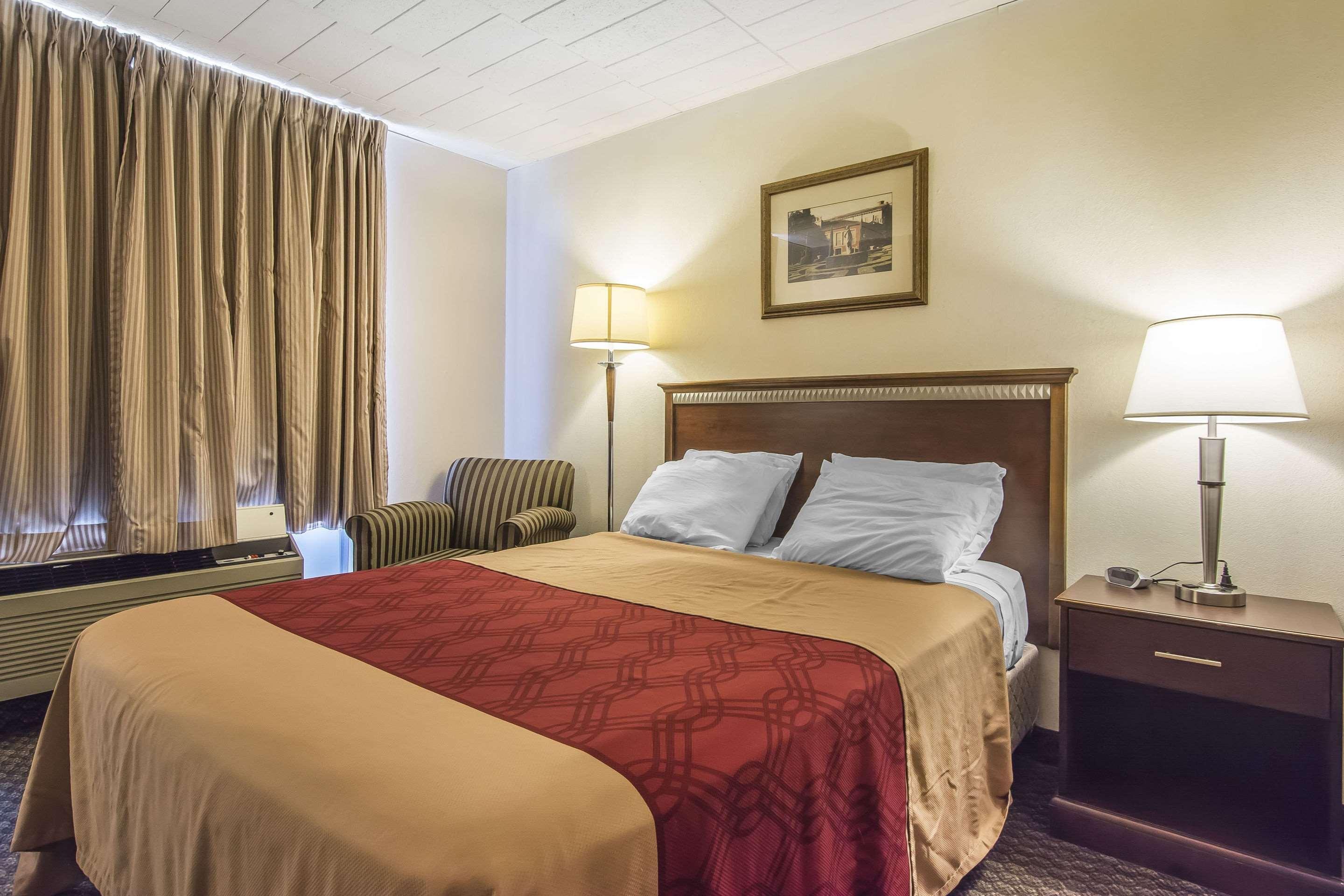 Econo Lodge Orillia Esterno foto