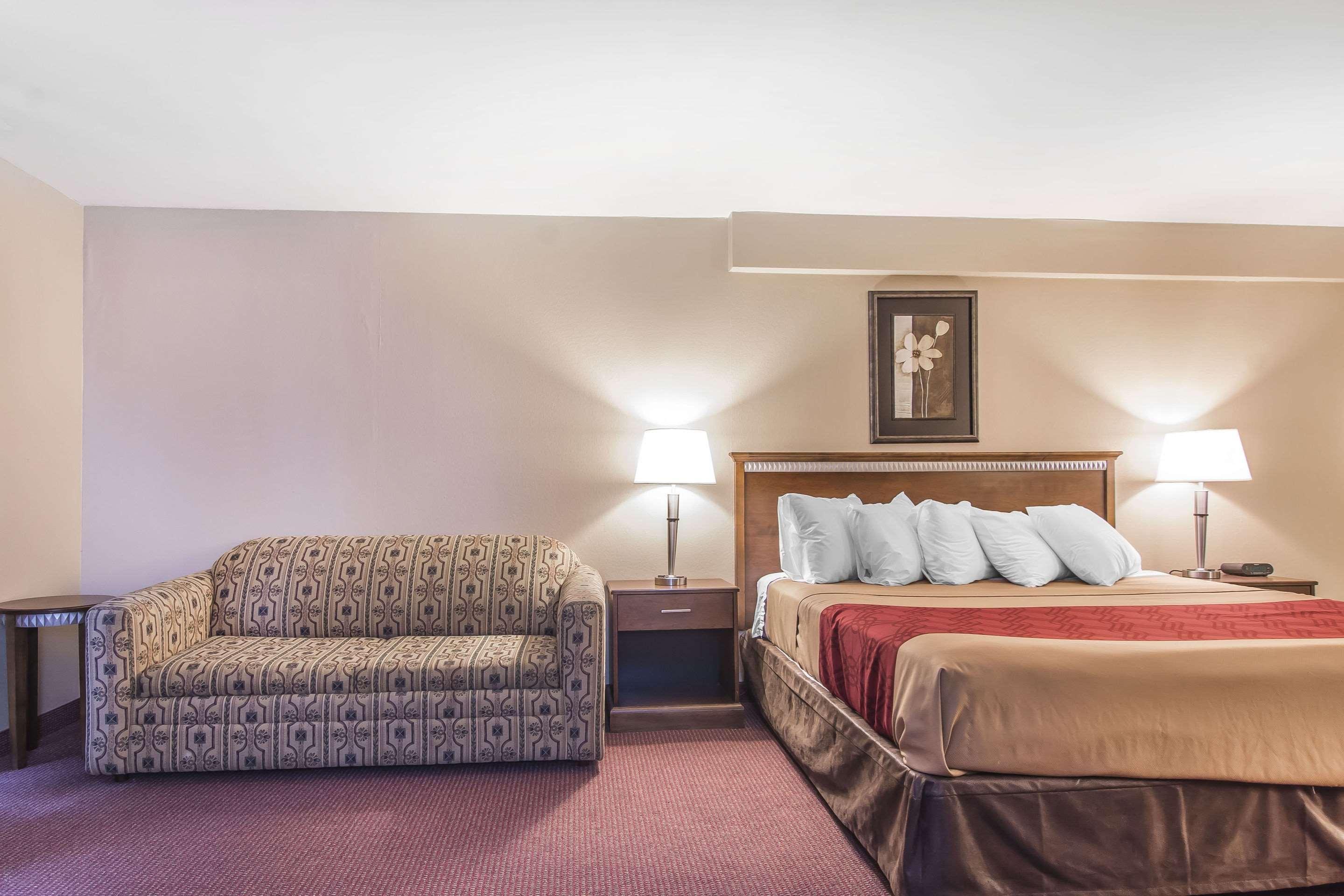 Econo Lodge Orillia Esterno foto