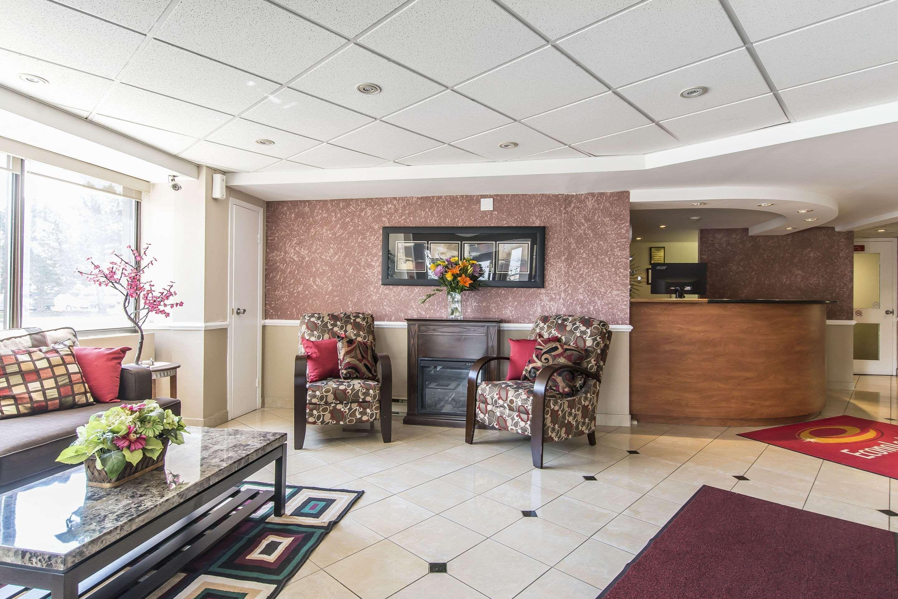 Econo Lodge Orillia Esterno foto