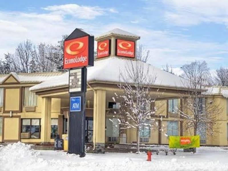 Econo Lodge Orillia Esterno foto