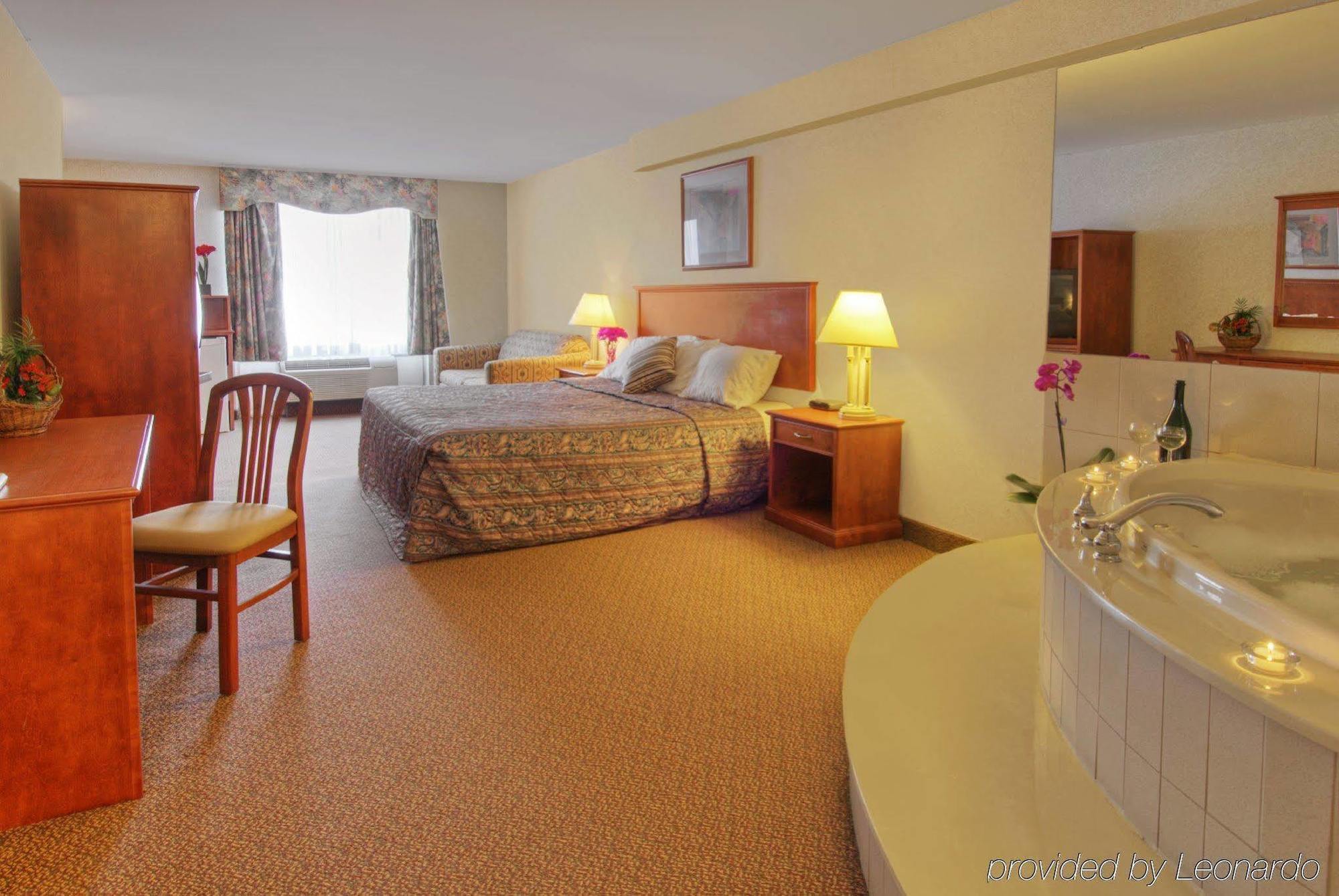 Econo Lodge Orillia Esterno foto